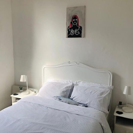 New! Seaside Central Scarborough Apartment المظهر الخارجي الصورة