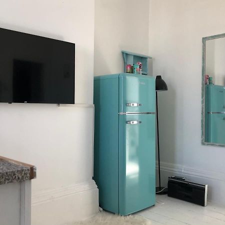 New! Seaside Central Scarborough Apartment المظهر الخارجي الصورة