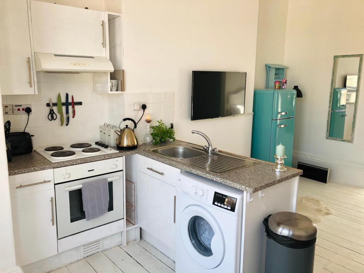 New! Seaside Central Scarborough Apartment المظهر الخارجي الصورة