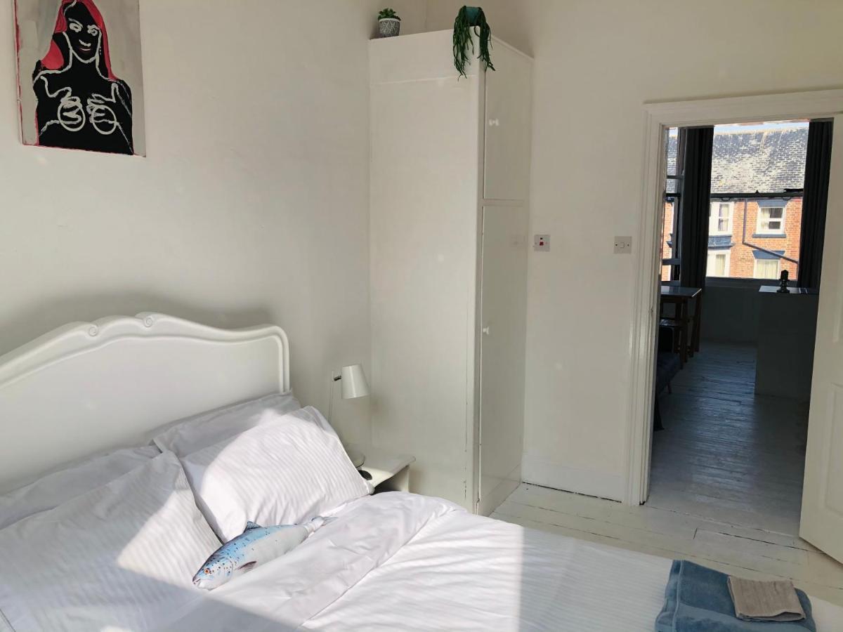 New! Seaside Central Scarborough Apartment المظهر الخارجي الصورة
